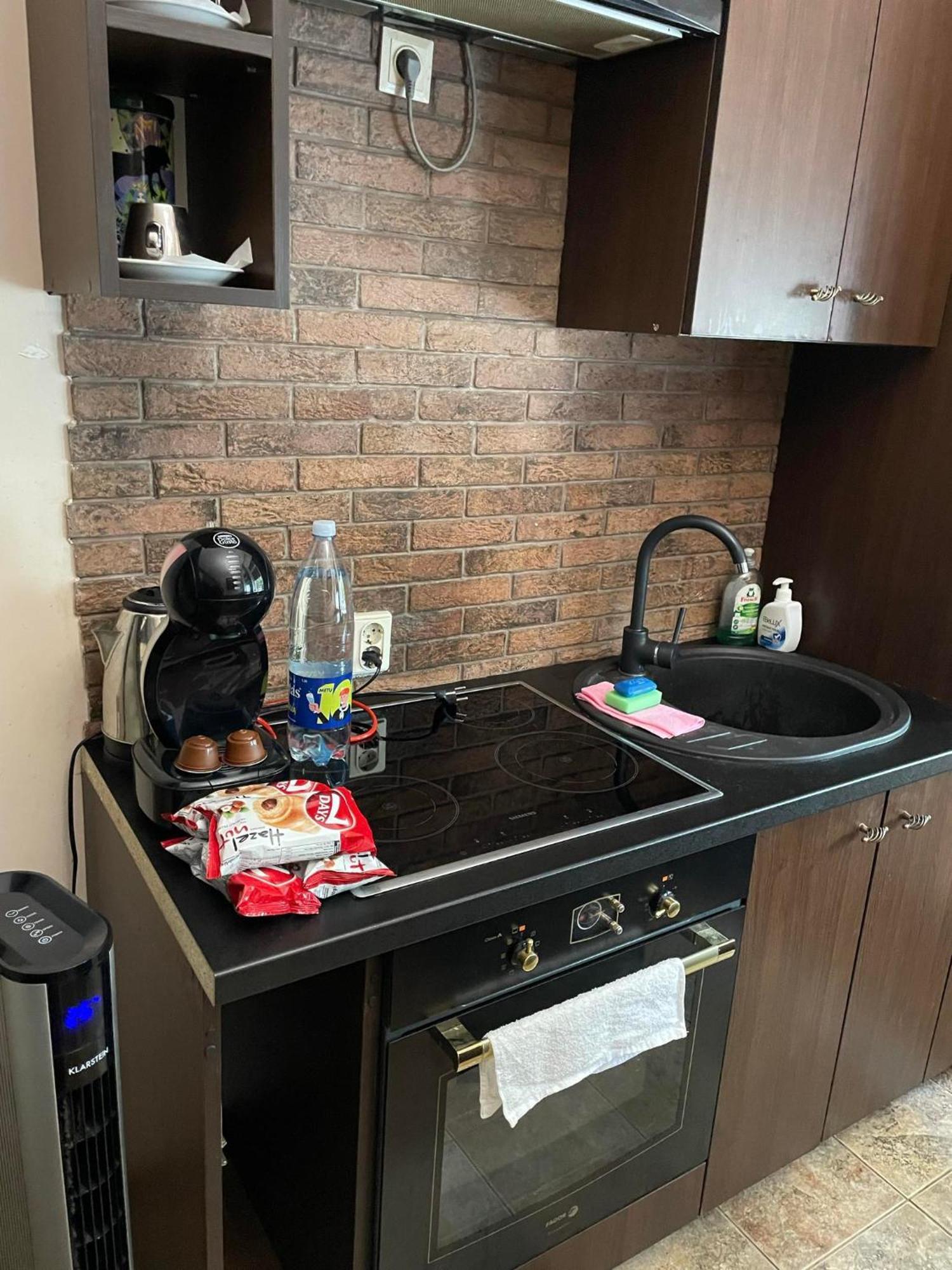 Old Wine House Apartment ไคลเพดา ภายนอก รูปภาพ