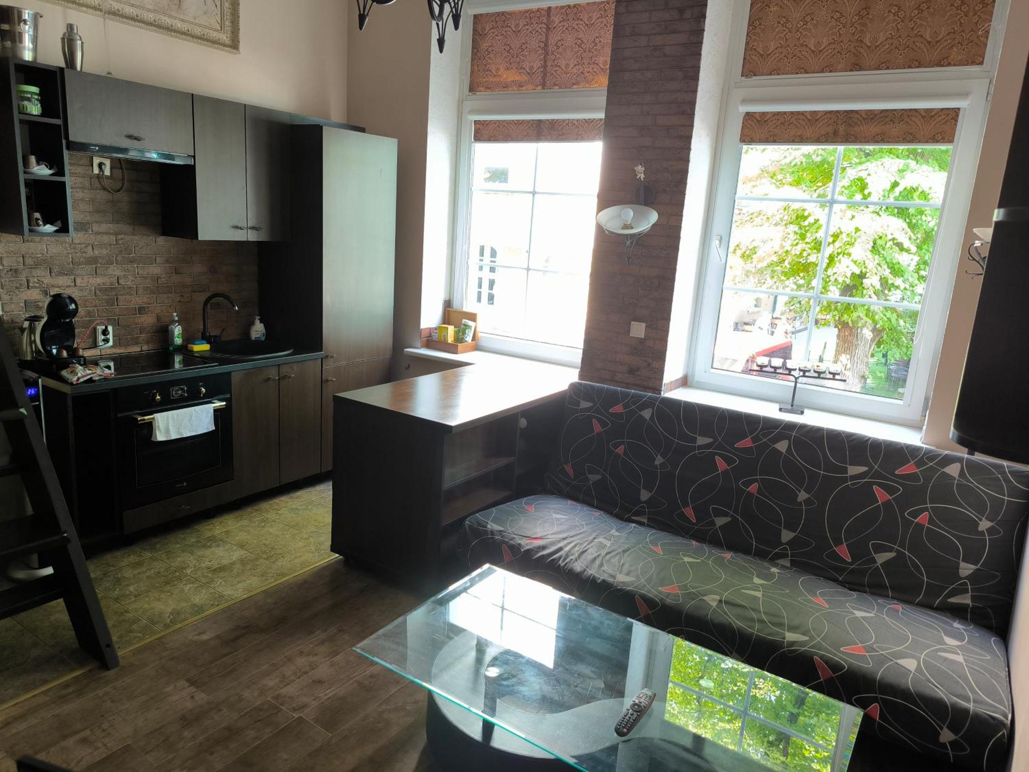 Old Wine House Apartment ไคลเพดา ภายนอก รูปภาพ